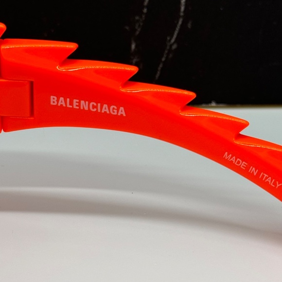 NEW BB0255S 005 BALENCIAGA ORANGE OVAL WOMEN BALENCIAGA SUNGLASSES - Picture 9 of 10